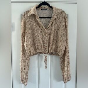 Brandy Melville floral 70s style bell sleeve ivory cream blouse size women M